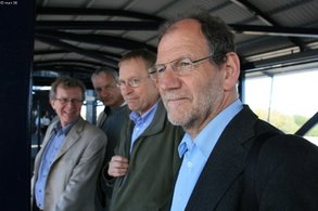 Der Grüne EU-Abgeordnete Michael Cramer (vorne): Besuch beim Großprojekt Fehmarn-Belt 